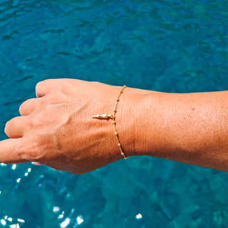 Gold-Plated Silver Bracelet – Beaded Chain & Horn Pendant | Eleganza