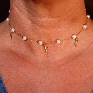 Gold-Plated Stainless Steel Chain Necklace – Mother-of-Pearl & Horn Beads | L'Iconica