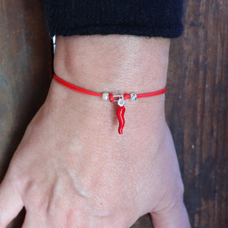 Silver Cord Bracelet – Red Horn Pendant | L’Iconica