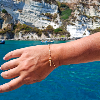 Gold-Plated Silver Bracelet – Beaded Chain & Horn Pendant | Eleganza